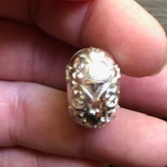 *HOST PICK* Baroque Huggie Hoop Earrings *NEW* - Picture 5 of 6